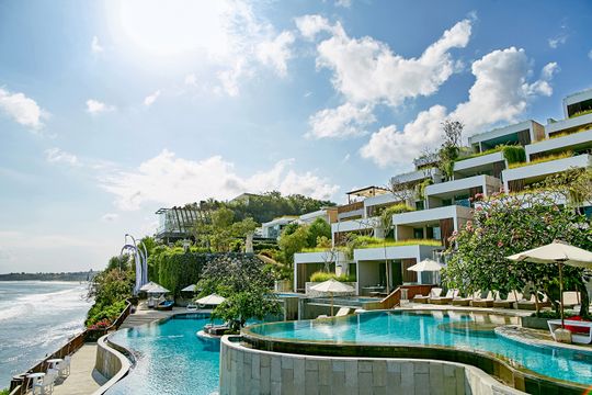 Rekomendasi Resort Mewah dengan Fasilitas Lengkap untuk Liburan Impian