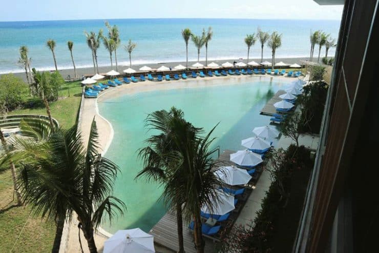 Resort Romantis dengan Pemandangan Alam yang Menenangkan