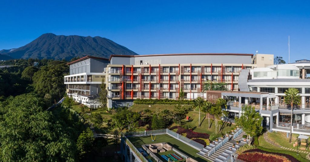 Tempat Staycation Mewah dengan View Alam Indah
