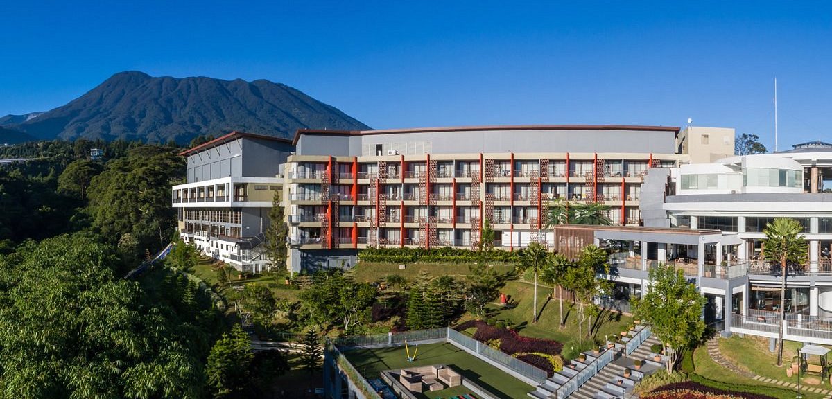Tempat Staycation Mewah dengan View Alam Indah