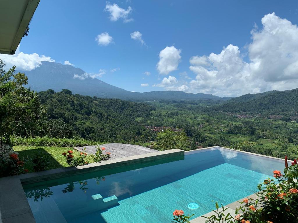 Penginapan Favorit dengan Pemandangan Alam Menawan