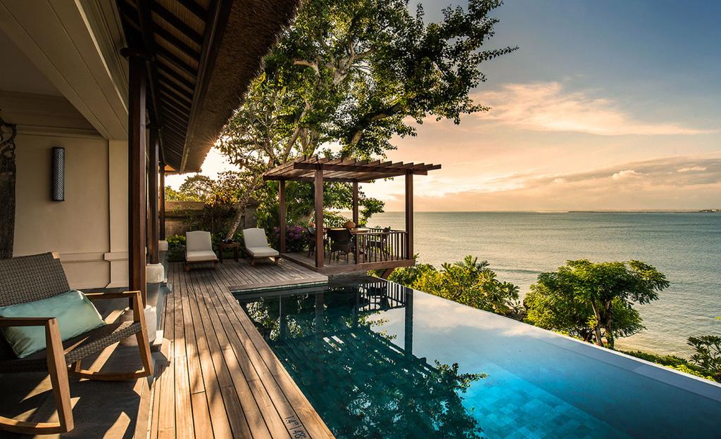 Tempat Staycation Mewah dengan Fasilitas Lengkap